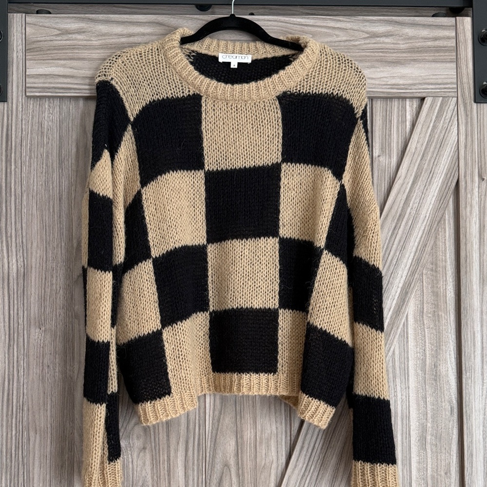 Stylish Black and Tan Checkered Sweater